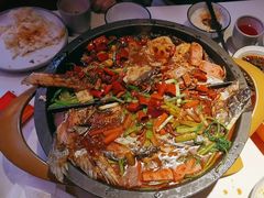 -鸣记脆皮烤鱼·海鲜烤鱼(三八广场店)