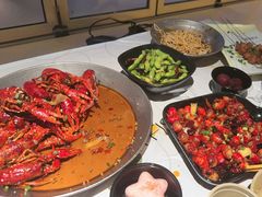 -巴厘龙虾·榜首油焖大虾(音乐学院·沿江酒馆店)