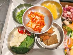 -山野的朋友露营炭火烤肉