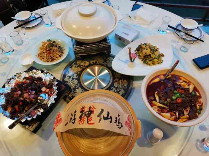 放翁酒家(三游洞店)-"环境一般,冲着号称世界九大洞穴餐厅的头衔.