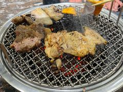 -啊美丽炭火烤肉(滑翔一店)