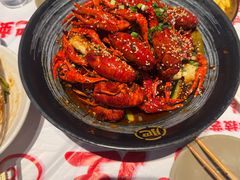 -肥肥虾庄·金牌油焖大虾(汉街SKP店)