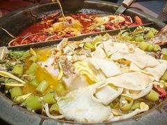 -鸣记脆皮烤鱼·海鲜烤鱼(三八广场店)