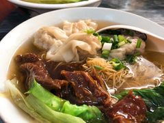 牛腩鲜虾云吞-正斗面家