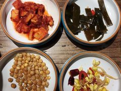 -明洞阿姨·韩式酱蟹烤肉·创意料理(三元桥店)