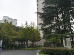 -中共上海市委党校 上海行政学院