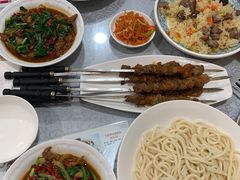 -汗腾格里·风味餐厅(新疆驻京办店)
