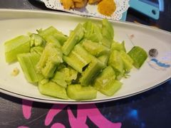 素拍黄瓜-徐记小怪兽肉蟹煲店(哈西万达金街店)