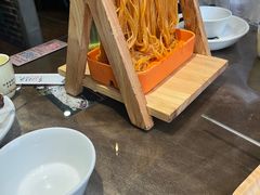 -东口码头·烧鸽子·鱼头泡饼·地方菜(金鹰悦城店)