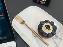 -UNI UNI(环亚凯瑟琳店)