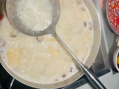 -尚尚仙·酸汤猪手·猪肚鸡火锅(华联万柳购物中心店)