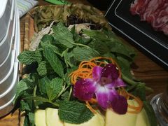 -老牌坊云南鱼豆花火锅(嵩山店)