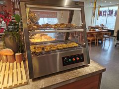 面包甜点陈列柜-悦橙烤肉海鲜自助(中央大街店)