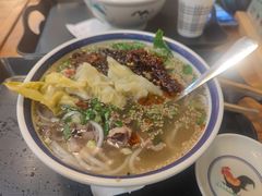 -云阿蛮云南生烫牛肉米线(奉贤路店)