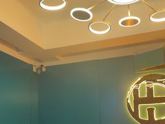 -荒岛实景沉浸密室(江汉路1店)