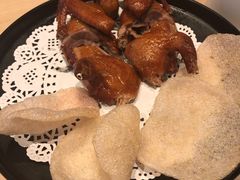 秘制脆皮乳鸽-避风塘(百联东郊店)