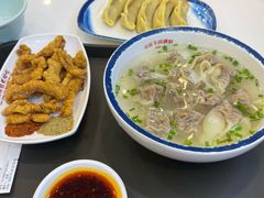 -老新隆牛肉锅贴(新街口店)