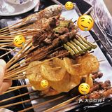弄口里哪家最好吃｜果然下雨也挡不住烧烤的热情！