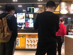 -麦当劳(伟城广场店)