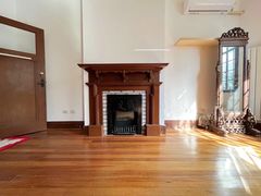 -常熟路(地铁站)