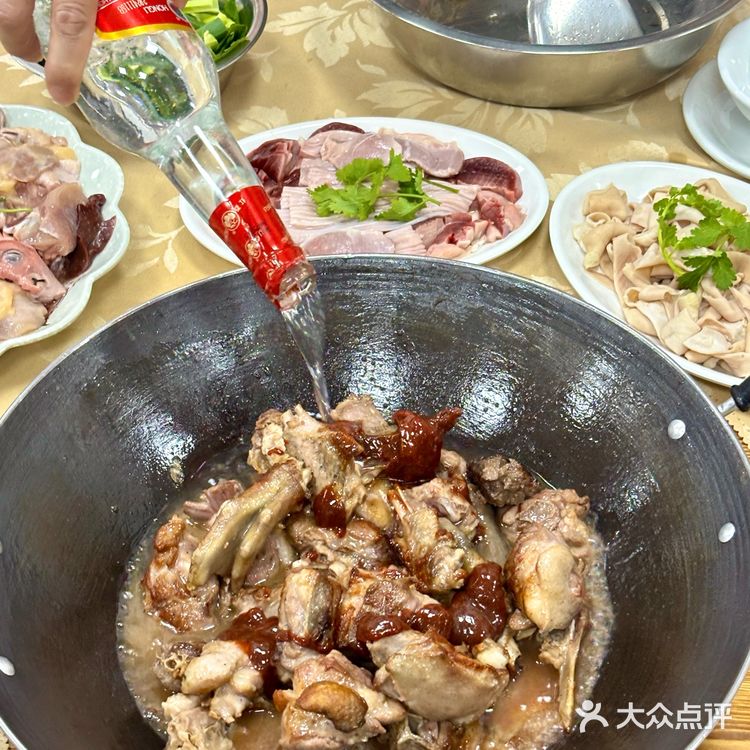 顺德太火了！在外面吃个饭都得排队等位🔥