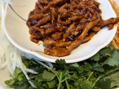 -关东小磨东北菜(上海长风大悦城店)