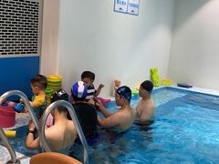 -爱睿思儿童早教亲子游泳(万象城店)