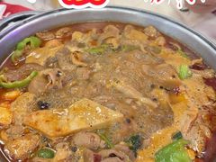 -彭记铁锅肥肠(东四总店)