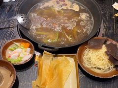 -冯校长老火锅(中联广场店)