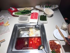 -海底捞火锅鲜切牛肉主题店(长寿路店)
