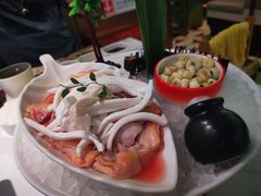-洪氏嗨捞·广东猪肚鸡·椰子鸡火锅(西咸万象城店)