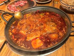 -旧街市鲜货老火锅(大光路店)