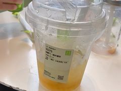 -奈雪的茶(优特汇店)