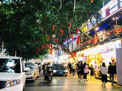 -八一路好吃街(雨田商务大厦店)