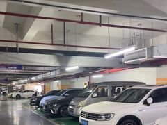 -上海青浦宝龙广场-地下停车场