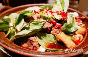Slow-Cooked Beef Offal Hot Pot