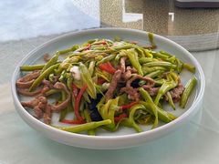 -鸿运美食府