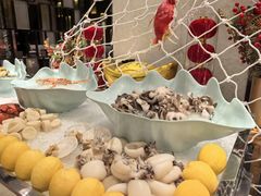 -广州万富希尔顿酒店·感趣自助餐厅·金秋蟹宴生蚝海鲜刺身