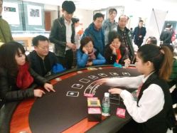 -北京七彩云南翡翠珠宝旗舰店(月坛店)