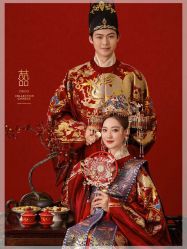 -雪中彩影婚纱摄影·微光艺术中心