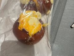 芝士爆炸碱水包-红星前进面包牛奶公司(君太店)