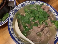 -杨三孃跷脚牛肉(西外棕榈岛店)