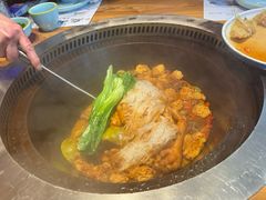 -山河屯铁锅炖·非遗东北菜(南山店)