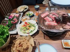 -明洞阿姨·韩式酱蟹烤肉·创意料理(三元桥店)