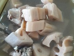 藕炖排骨-大邑李记肥肠血旺