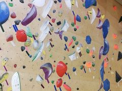 -问山MountQuest攀岩馆