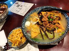 七爺螺螄粉-螺世纪螺蛳粉·桂味小排档(裕德店)