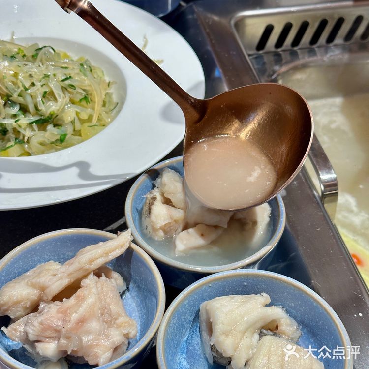 让我看看是谁还没喝上这奶白的鱼汤!