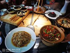-挂旗柴锅鸡(蚌山区嘉年华店)