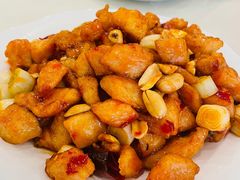-鑫巴蜀小镇 · 水煮鱼专研店(玉桥店)